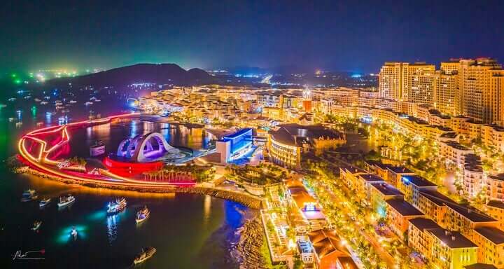 Sunset Town – Thị trấn Hoàng hôn 